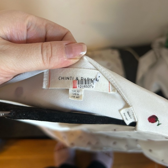 Chinti & Parker White Field Ana Strawberry Dress - Picture 4 of 6